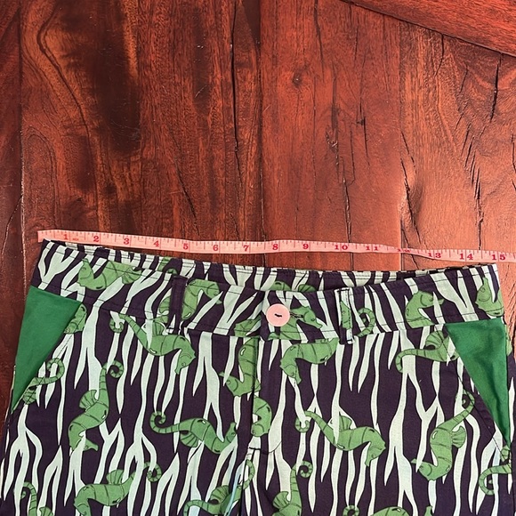 HALEY AND THE HOUND GREEN NAVY SEAHORSE SIZE 2 SHORTS - Picture 8 of 10